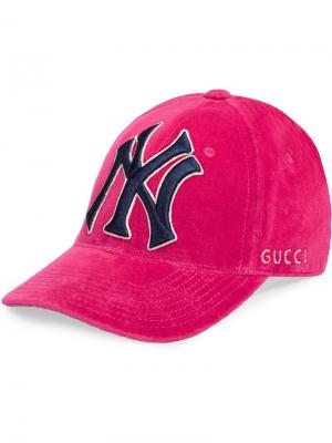 Бейсбольная кепка с нашивкой NY Yankees™ Gucci. Цвет: розовый