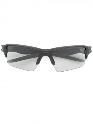 Солнцезащитные очки Flak 2.0 photochromic Oakley. Цвет: черный
