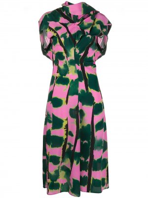 Платье Soufle с шарфом colville. Цвет: зеленый