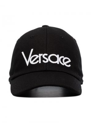 Кепка с вышивкой Versace. Цвет: черный