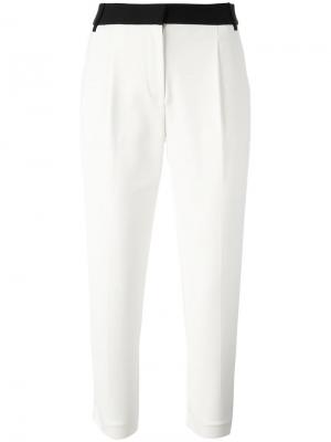 Укороченные брюки с контрастным поясом Tibi. Цвет: белый