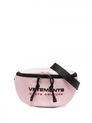 Поясная сумка с логотипом VETEMENTS. Цвет: розовый