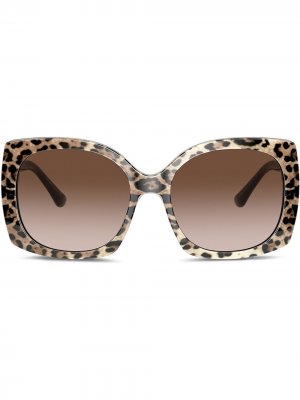 Солнцезащитные очки Family в квадратной оправе Dolce & Gabbana Eyewear. Цвет: коричневый