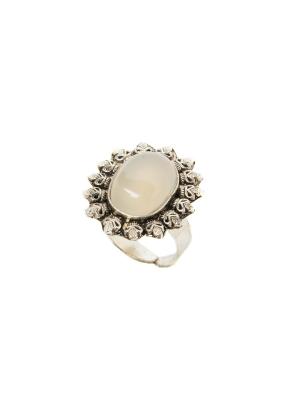 Кольцо с камнем ST0189 Indira. Цвет: белый