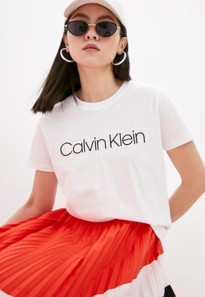 Футболка Calvin Klein. Цвет: белый
