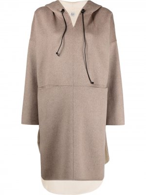 Пальто-анорак с капюшоном Totême. Цвет: нейтральные цвета
