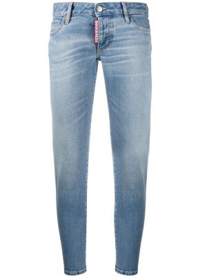 Укороченные джинсы кроя слим Dsquared2. Цвет: синий