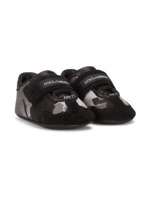 Кроссовки с камуфляжным принтом Dolce & Gabbana Kids. Цвет: черный