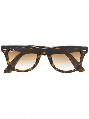 Солнцезащитные очки в оправе черепаховой расцветки Ray-Ban. Цвет: коричневый