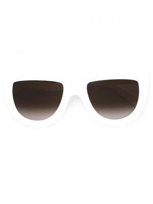 Солнцезащитные очки с массивной оправой Celine Eyewear. Цвет: белый