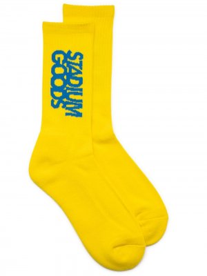 Носки с вышитым логотипом Stadium Goods. Цвет: желтый