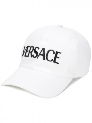 Бейсболка с вышитым логотипом Versace. Цвет: белый