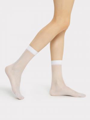 Высокие женские полиамидные носки белого цвета Mark Formelle. Цвет: белый