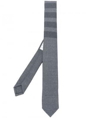 Классический галстук с 4 полосками Thom Browne. Цвет: серый