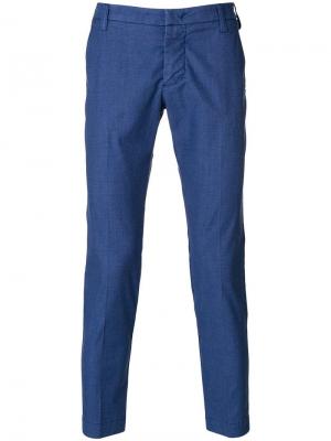 Укороченные брюки Entre Amis. Цвет: синий