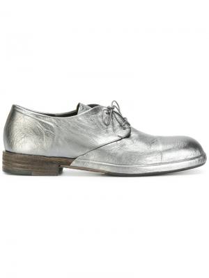 Металлические туфли на шнуровке Del Carlo. Цвет: металлик