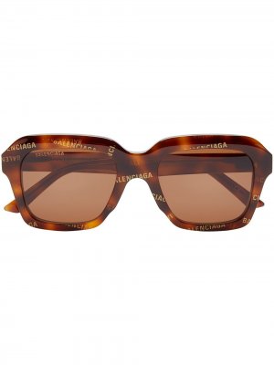 Солнцезащитные очки в квадратной оправе с логотипом Balenciaga Eyewear. Цвет: коричневый