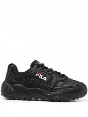 Массивные кроссовки с логотипом Fila. Цвет: черный