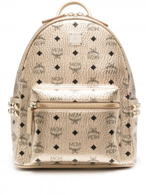 Рюкзак с заклепками и логотипом MCM. Цвет: золотистый