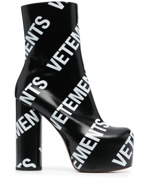 Ботинки на каблуке с логотипом VETEMENTS. Цвет: черный
